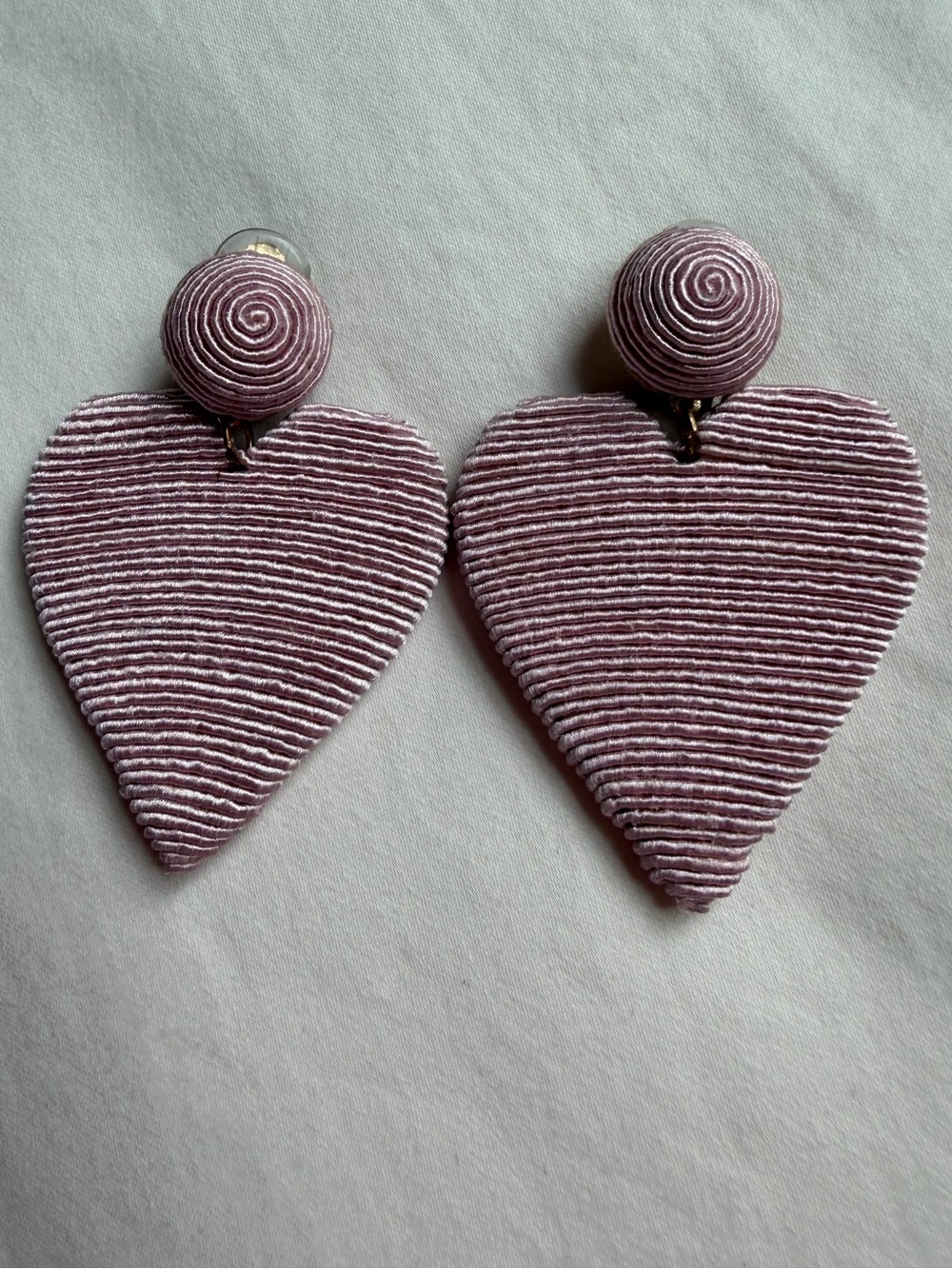 Rebecca de Ravenel Aerin Large Cora Clip-On Heart Earrings - Picture 8 of 8